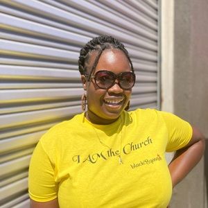 Meet your Posher, Alexis